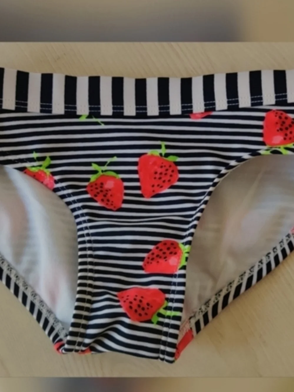 Cat & Jack Girls Blue striped w/Red Strwberries 2 piece Bikini Size S(6/6X)